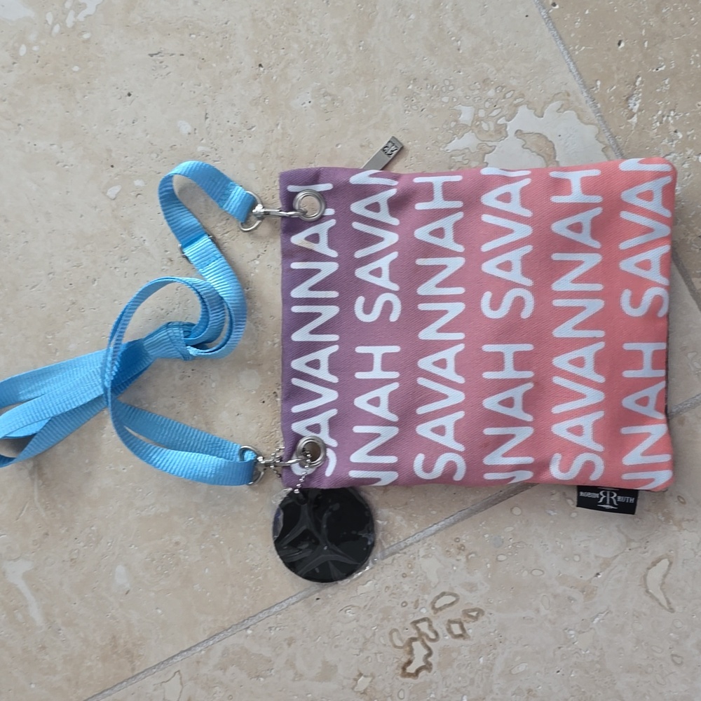 Savannah Cityscape Crossbody By ROBIN RUTH - Picture 4 of 7